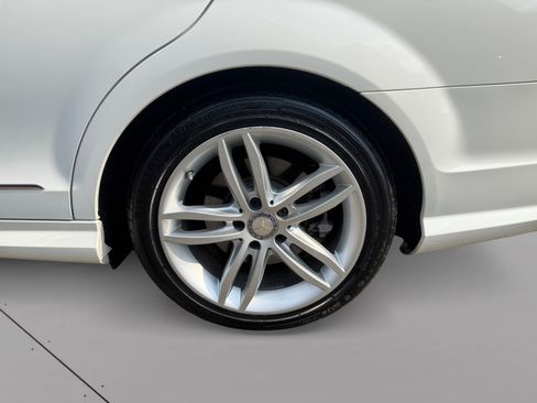 Used 2013 Mercedes-Benz C 300 4MATIC Sedan image 15