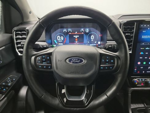 Used 2024 Ford Ranger Lariat w/ FX4 Off-Road Package image 17