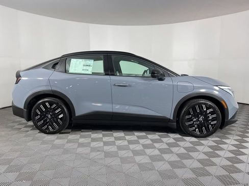 New 2026 Nissan Leaf Platinum+ w/ Cargo Package (Platinum+) FWD image 12