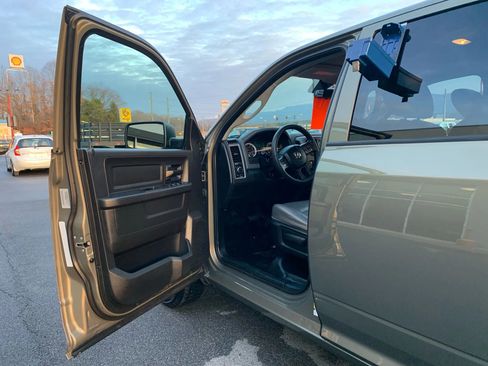 Used 2015 RAM 1500 Tradesman image 7