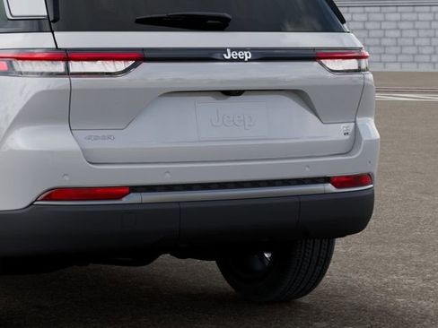 New 2026 Jeep Grand Cherokee Limited AWD/4WD image 13