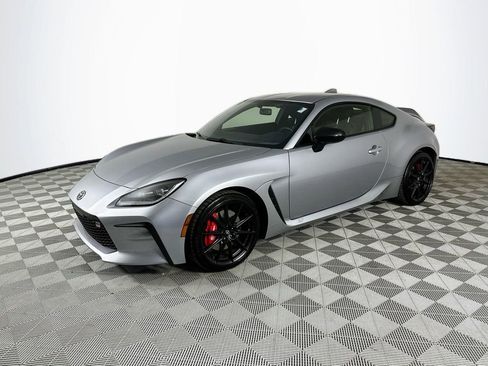 Used 2025 Toyota GR86 Premium w/ Performance Package RWD image 3