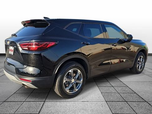 Used 2025 Chevrolet Blazer LT FWD image 5