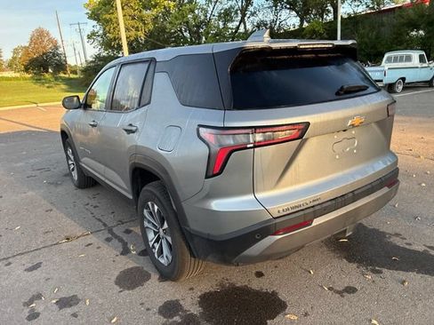 Used 2026 Chevrolet Equinox LT AWD/4WD image 11