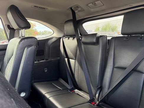 Used 2022 Toyota Highlander XLE image 41