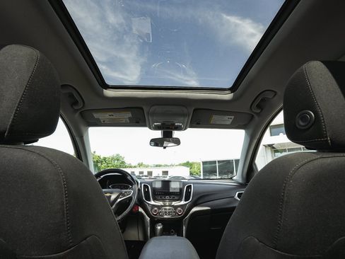 Used 2019 Chevrolet Equinox LT w/ Sun & Navigation Package AWD/4WD image 40