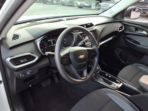 Certified 2023 Chevrolet TrailBlazer LS FWD image 11
