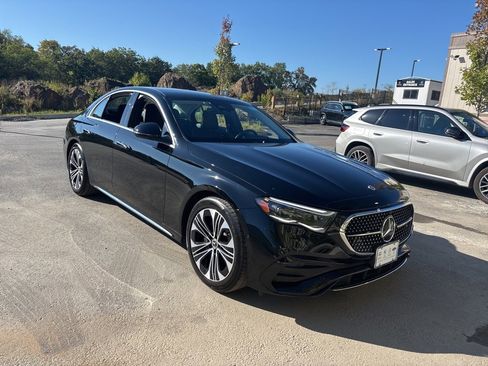 Used 2025 Mercedes-Benz E 350 4MATIC Sedan image 1