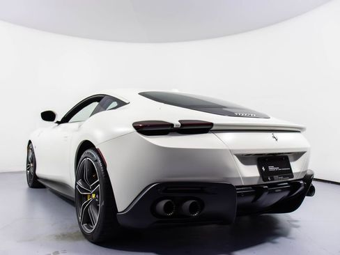 Certified 2022 Ferrari Roma image 25