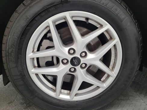 Used 2024 Ford Edge SEL image 31