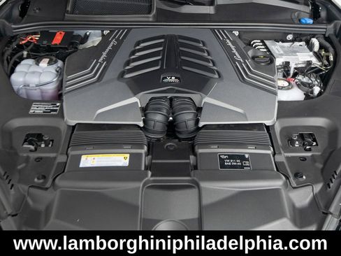 Used 2025 Lamborghini Urus S AWD/4WD image 46