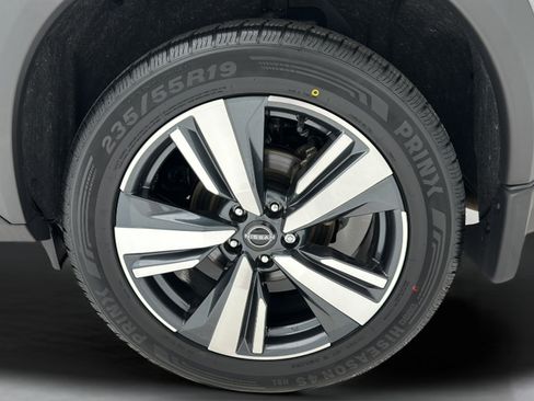 Used 2023 Nissan Rogue SL w/ SL Premium Package AWD/4WD image 8