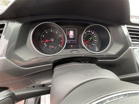 Used 2019 Volkswagen Tiguan SE image 13