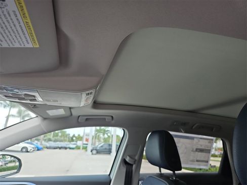 New 2025 Volkswagen Taos SEL image 13