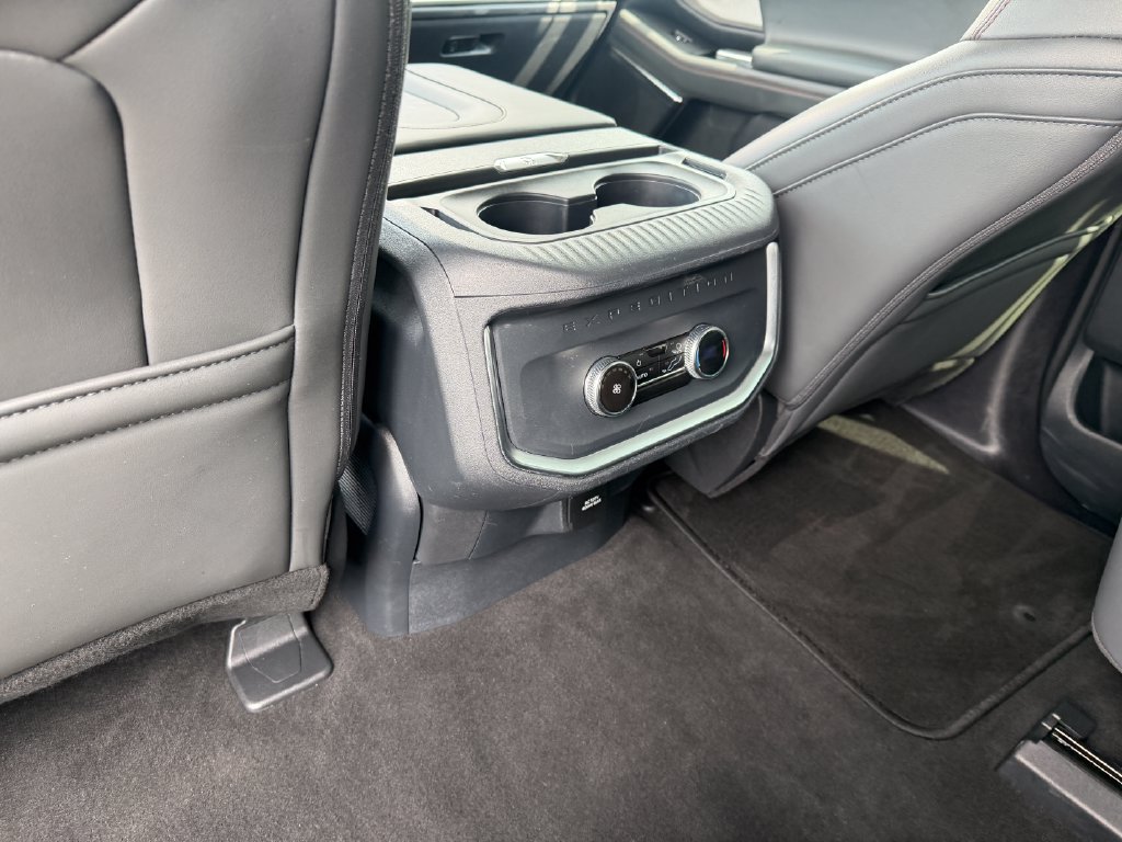 Certified 2025 Ford Expedition Active AWD/4WD image 26