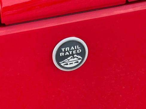 Used 2018 Jeep Wrangler Unlimited Sahara AWD/4WD image 27