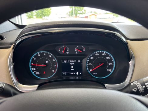 Used 2022 Chevrolet Traverse LS w/ Midnight/Sport Edition FWD image 9