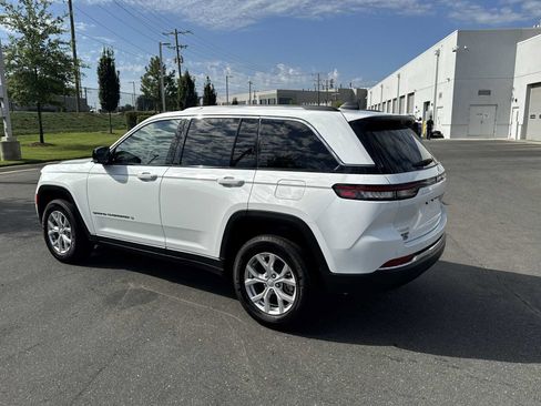 Used 2023 Jeep Grand Cherokee Limited w/ Luxury Tech Group II AWD/4WD image 9