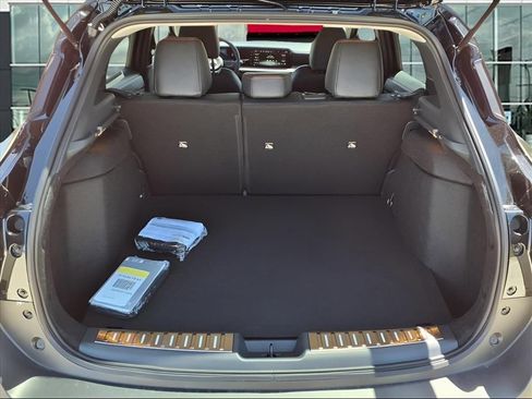 New 2025 Nissan Kicks SR w/ Illumination Package image 8