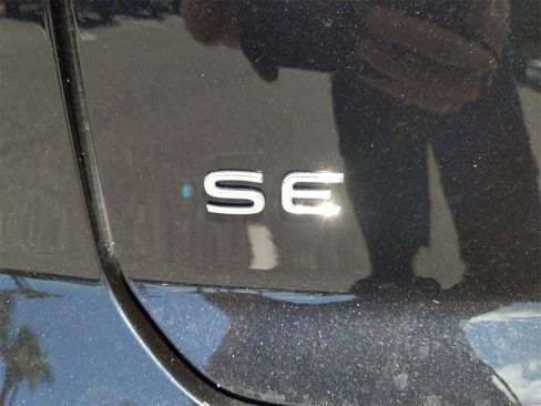 New 2025 Volkswagen Atlas Cross Sport SE image 17