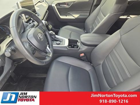 Used 2025 Toyota RAV4 XLE Premium AWD/4WD image 15