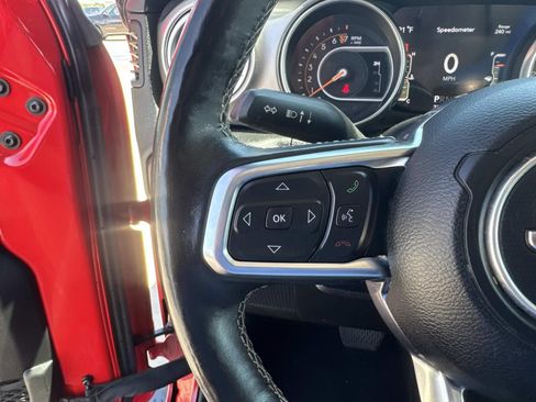 Used 2020 Jeep Wrangler Unlimited Sahara w/ LED Lighting Group AWD/4WD image 22