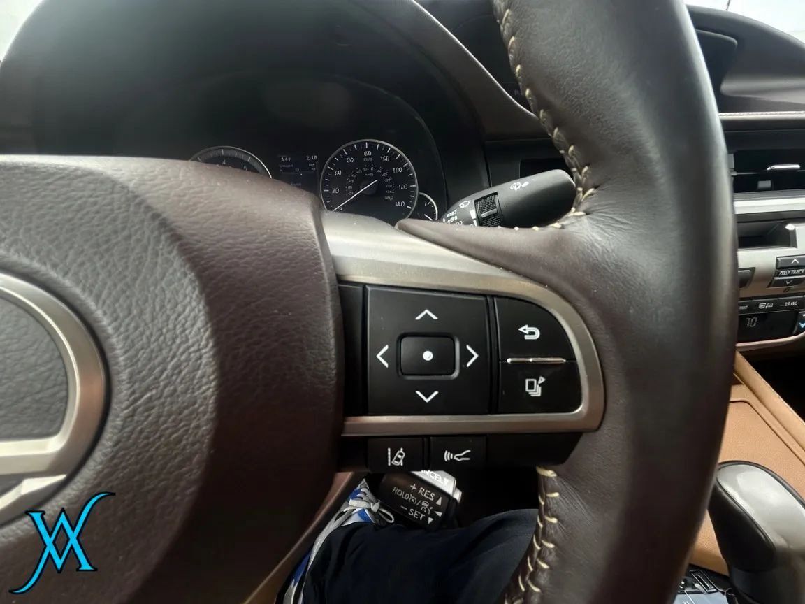 Used 2017 Lexus ES 350 w/ Accessory Package 2 FWD image 36