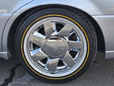 Used 2000 Cadillac De Ville DTS w/ Safety/Security Pkg image 15