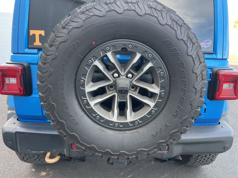 Used 2024 Jeep Wrangler Unlimited Rubicon 392 image 16