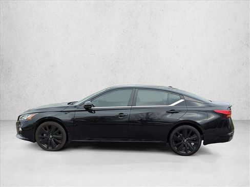 Used 2022 Nissan Altima 2.5 SR w/ Midnight Edition Package image 4
