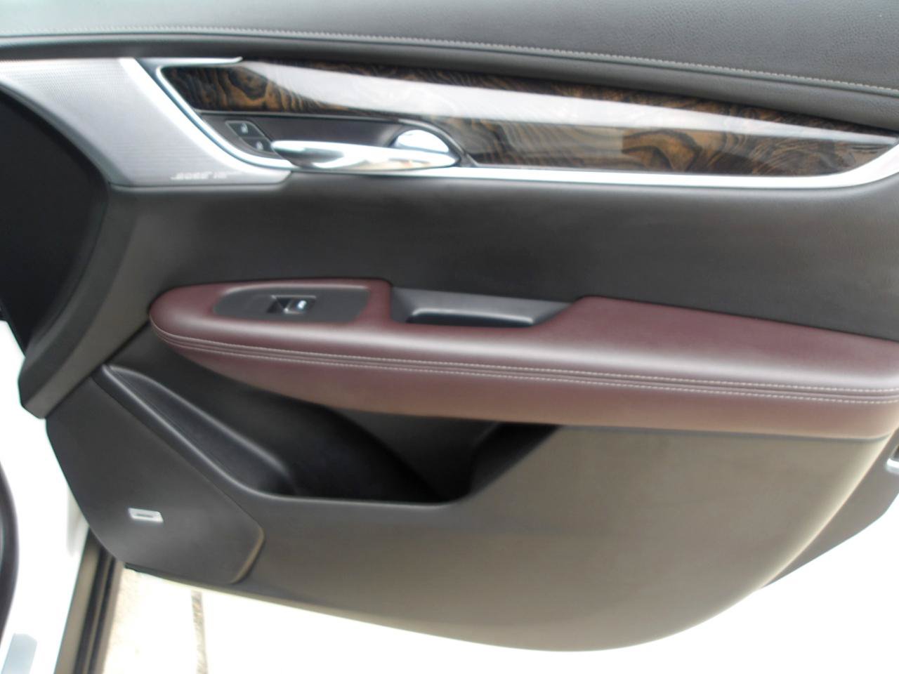 Used 2021 Cadillac XT6 Premium Luxury FWD image 9