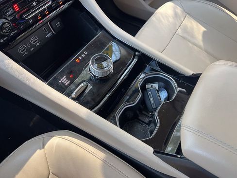 Used 2022 Jeep Grand Cherokee L Limited image 28