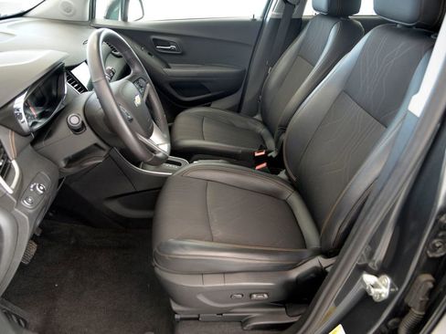 Used 2019 Chevrolet Trax LT w/ Driver Confidence Package image 15