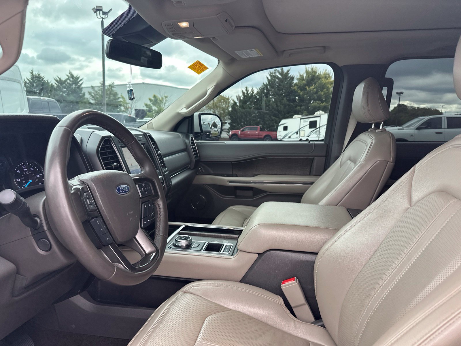 Used 2021 Ford Expedition Limited RWD image 12