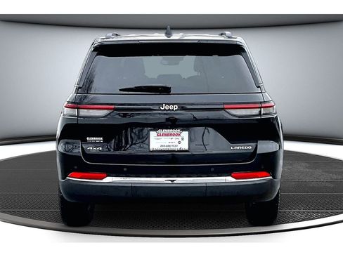 Used 2024 Jeep Grand Cherokee Laredo image 5
