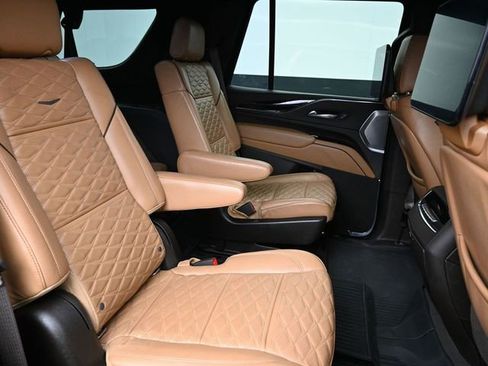 Used 2021 Cadillac Escalade Premium Luxury w/ Driver Assist Tech Package image 10