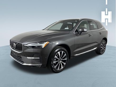 Used 2023 Volvo XC60 B5 Plus w/ Protection Package Premier FWD image 4