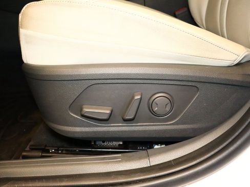 Used 2023 Hyundai Sonata Limited w/ Preferred Accessory Package image 21