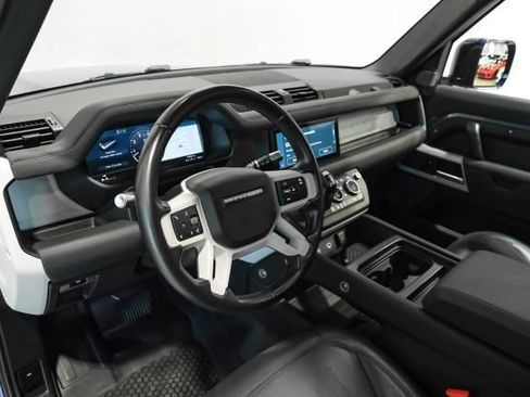 Used 2021 Land Rover Defender 110 SE AWD/4WD image 4