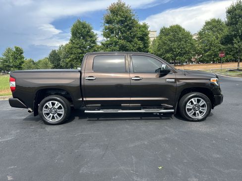 Used 2019 Toyota Tundra Platinum AWD/4WD image 10