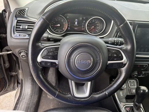 Used 2018 Jeep Compass Limited AWD/4WD image 12