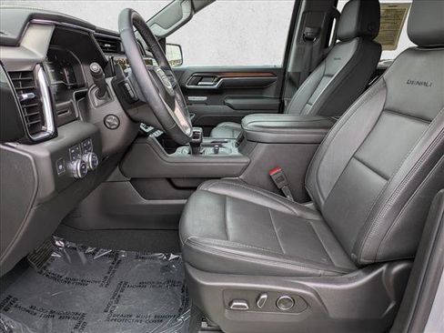 Used 2025 GMC Sierra 1500 Denali image 17