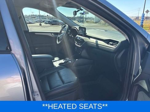 Certified 2022 Ford Escape SEL w/ Technology Package image 9