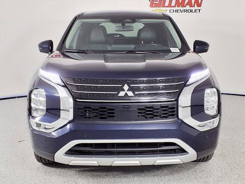 Used 2024 Mitsubishi Outlander SE Black Edition image 5