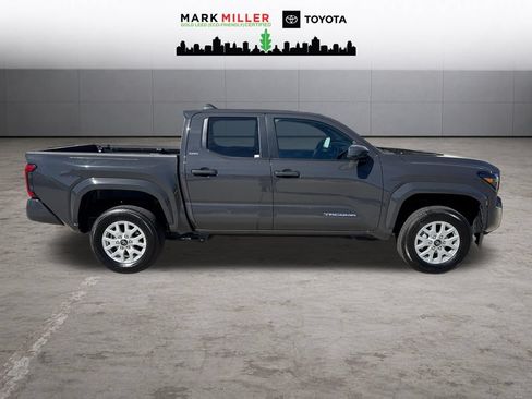 Certified 2025 Toyota Tacoma SR5 AWD/4WD image 7