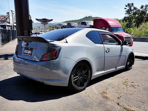 Used 2013 Scion tC image 9