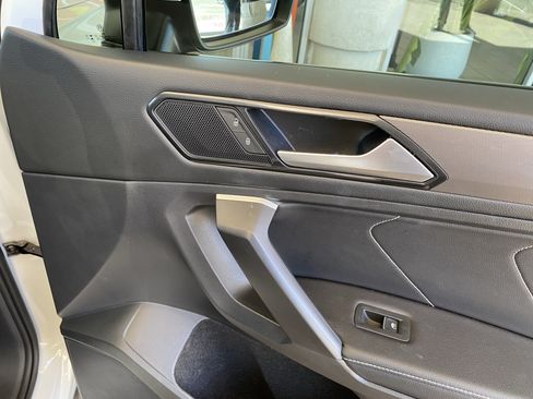 Used 2023 Volkswagen Tiguan SE FWD image 30