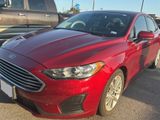 Used 2019 Ford Fusion SE image 2