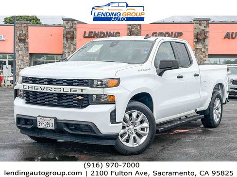 Used 2022 Chevrolet Silverado 1500 Custom w/ Safety Confidence Package RWD image 1