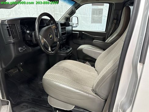 Used 2019 Chevrolet Express 3500 LS image 3